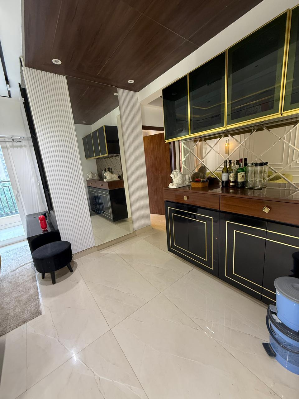 4 BHK + Servant Room 3720 Sq.Ft. Penthouse in Huda CGHS