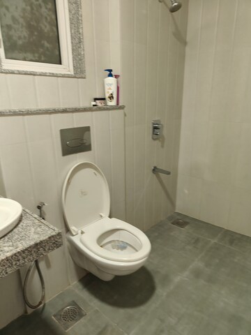 Bathroom in 2 BHK Apartment at Sheth Avalon Phase 2, Majiwada – for Sale