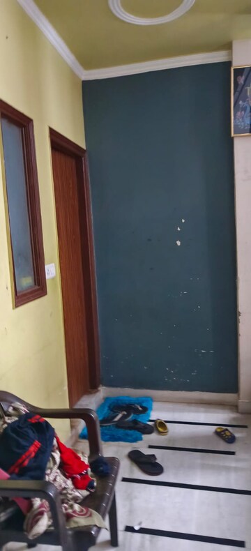 Room in 2 BHK Apartment at Pioneer Park Phase 1, Sector 61 – for Rent