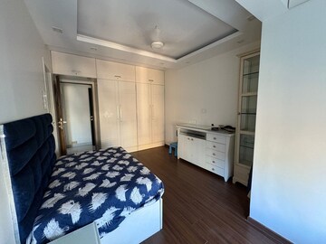 Bedroom in 2 BHK Apartment at Bandra West – for Rent