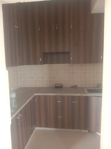 Furnished Amenities in 2 BHK Apartment at Mahagun Mywoods II, Sector 16c Greater Noida – for Rent