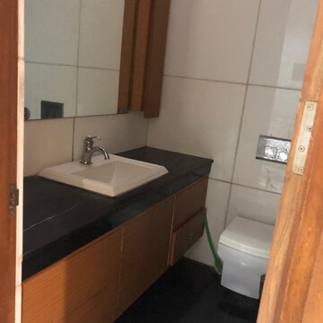 Bathroom in 3.5 BHK Apartment at Sector 21 – for Rent