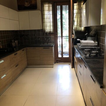 Kitchen in 3.5 BHK Apartment at Sector 21 – for Rent