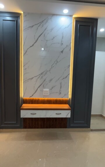 Furnished Amenities in 4 BHK Villa at Jagrati Vihar – for Sale