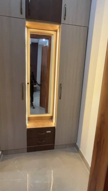 Furnished Amenities in 4 BHK Villa at Jagrati Vihar – for Sale