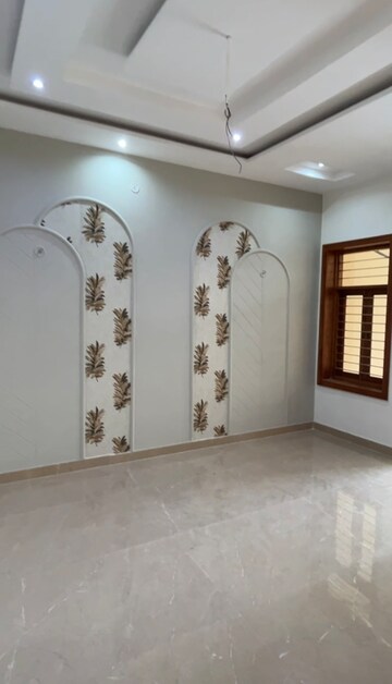 Room in 4 BHK Villa at Jagrati Vihar – for Sale