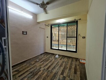 Room in 2 BHK Apartment at Seawoods – for Rent