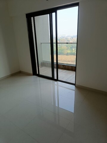Room in 2 BHK Apartment at Kohinoor Sapphire 2, Tathawade – for Rent