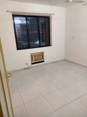 Room in 1 BHK Apartment at Vasant Oscar, Mulund West – for Sale