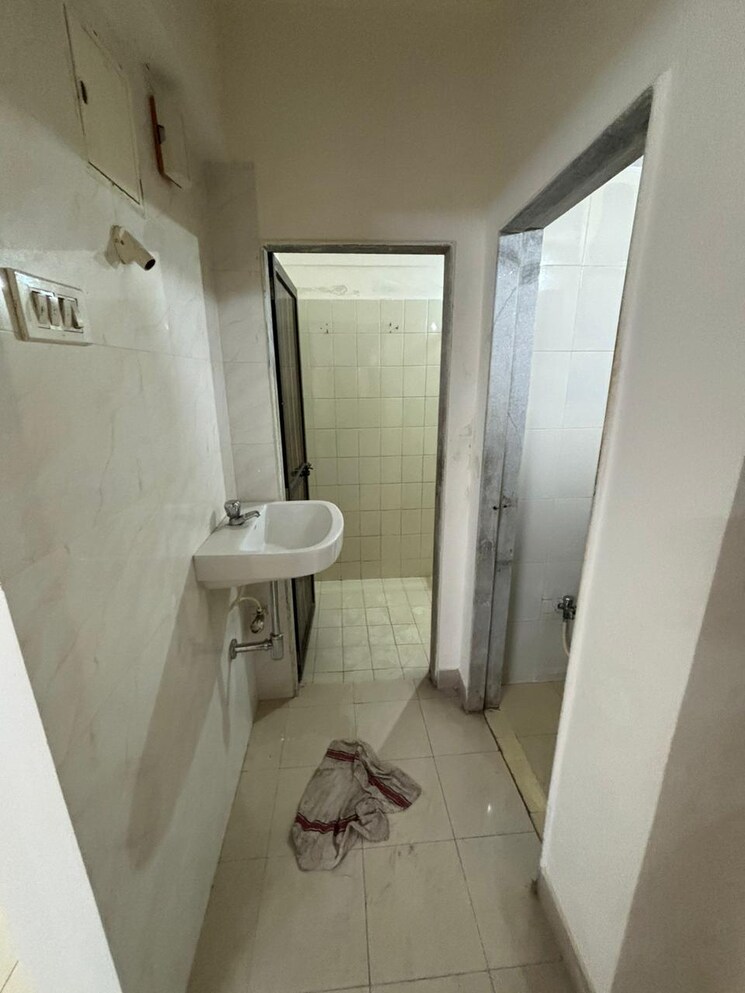 Bathroom, amazon-park 1 Bedroom 435 Sq.Ft. Apartment In Borivali West Mumbai 8043308