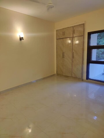 Room in 2 BHK Builder Floor at Greater Kailash ii – for Rent