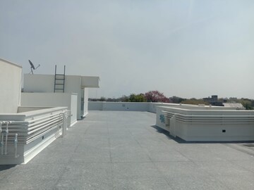 Terrace in 4 BHK Apartment at Safdarjung Development Area – for Sale