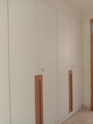  4 BHK Apartment at Safdarjung Development Area – for Sale