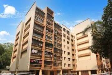 Master Bedroom in 2 BHK Apartment at Mayuresh Srishti, Bhandup West – for Rent