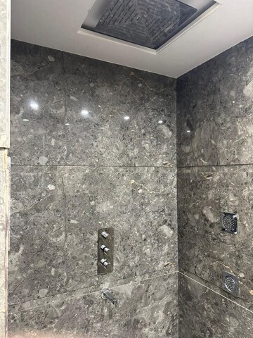 Furnished Amenities in 3 BHK Builder Floor at Ansal Plaza Sector-23, Sector 23 – for Rent