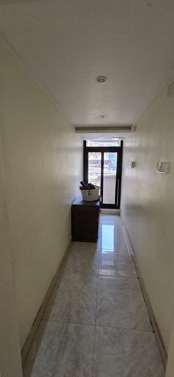 Building Lobby in 3 BHK Apartment at Modi Bhavan, Gamdevi – for Rent