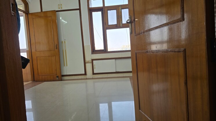 Room, sector 6 dwarka 3 Bedroom 1600 Sq.Ft. Apartment In Sector 6, Dwarka Delhi 8043427