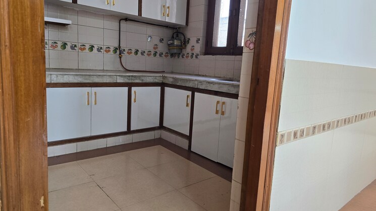 Kitchen, sector 6 dwarka 3 Bedroom 1600 Sq.Ft. Apartment In Sector 6, Dwarka Delhi 8043427