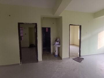 Room in 2 BHK Builder Floor at Kadamkuan – for Rent