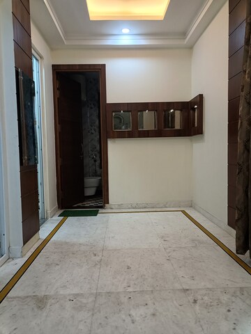 Room in 2 BHK Villa at Sector 122 – for Rent