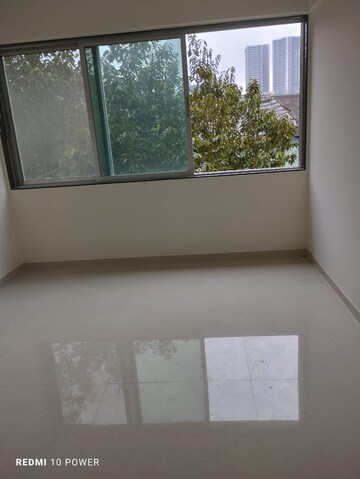 Room in 2 BHK Apartment at Anmol Tower, Goregaon West – for Rent