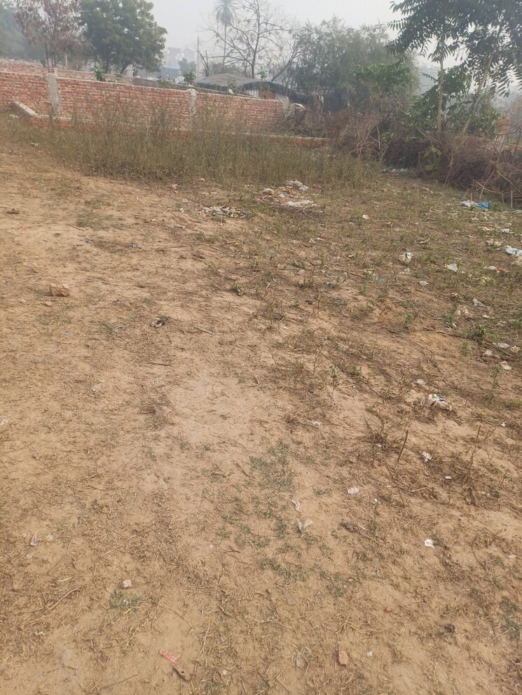 undefined, dheeraj nagar  77 Sq.Yd. Plot In Dheeraj Nagar Faridabad 8043467