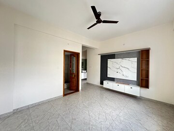 Room in 2 BHK Builder Floor at Hsr Layout – for Rent