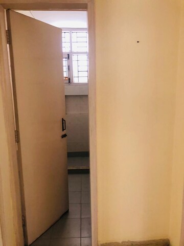 Building Lobby in 3 BHK Builder Floor at Unitech South City II, Sector 50 – for Rent