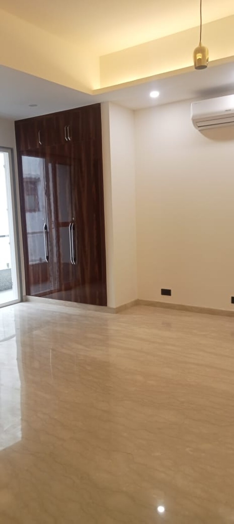 Room, paschim vihar 2.5 Bedroom 84 Sq.Yd. Builder Floor In Paschim Vihar Delhi 8043504