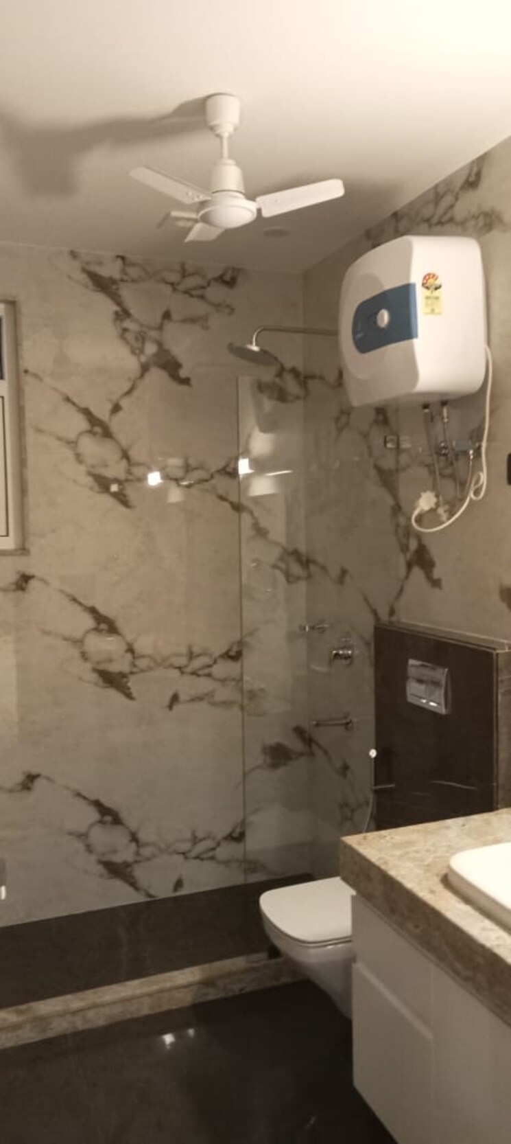 Bathroom, paschim vihar 2.5 Bedroom 84 Sq.Yd. Builder Floor In Paschim Vihar Delhi 8043504