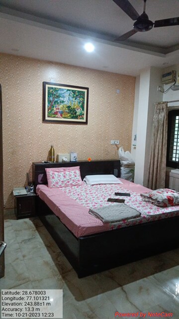 Bedroom in 1.5 BHK Apartment at Paschim Vihar – for Rent