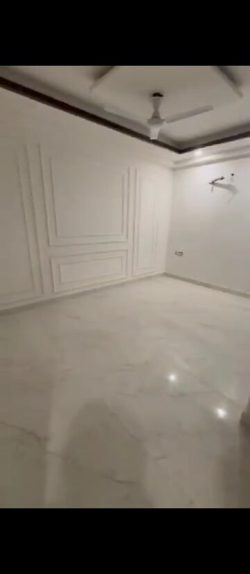 Room in 3 BHK Builder Floor at Mehrauli – for Sale