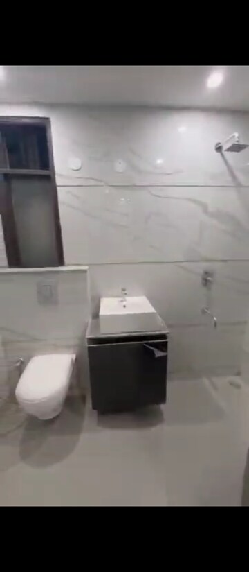 Master Bedroom in 3 BHK Builder Floor at Mehrauli – for Sale