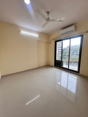 Bedroom in 2 BHK Apartment at Andheri West – for Rent
