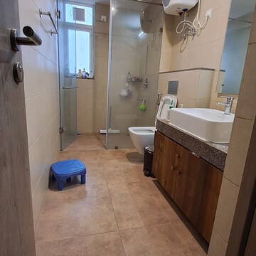 Bathroom in 3 BHK Apartment at Emaar Palm Hills, Sector 77 – for Rent