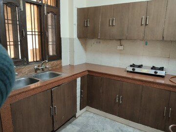 Kitchen in 2 BHK Builder Floor at Sector 46 – for Rent