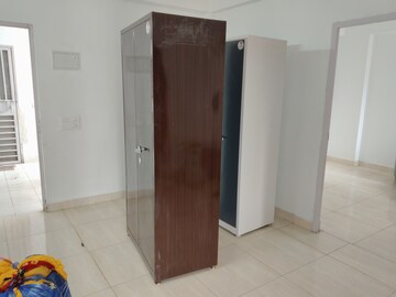 Room in 3 BHK Apartment at Sector 45 – for Rent