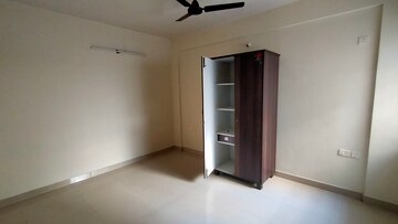Room in 3 BHK Apartment at Vaishnavi Rathnam, Peenya – for Rent