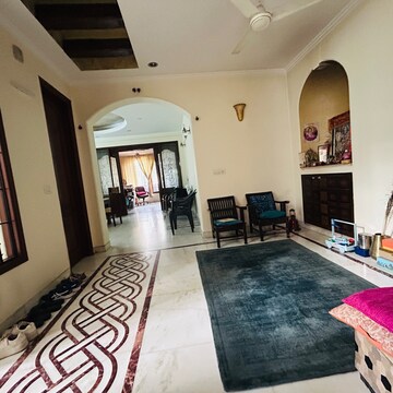 Room in 3 BHK Builder Floor at Ansal Plaza Sector-23, Carterpuri – for Rent