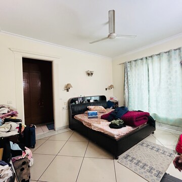 Bedroom in 3 BHK Builder Floor at Ansal Plaza Sector-23, Carterpuri – for Rent