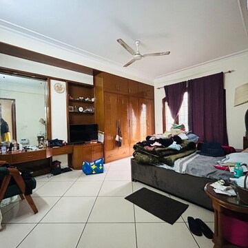 Room in 3 BHK Builder Floor at Ansal Plaza Sector-23, Carterpuri – for Rent