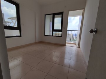 Room in 2 BHK Apartment at Bengal Peerless Avidipta, Em Bypass – for Sale