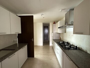 Building Lobby in 3 BHK Apartment at Lokhandwala Minerva Mahalaxmi, Mahalaxmi – for Sale
