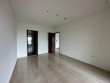 Room in 3 BHK Apartment at Lokhandwala Minerva Mahalaxmi, Mahalaxmi – for Sale