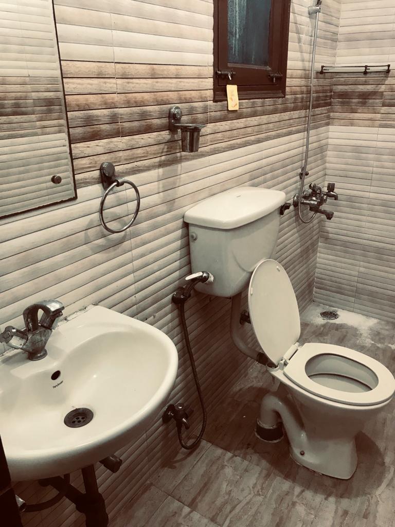 3 BHK + Pooja Room Apartment For Sale in Amrapali Silicon City