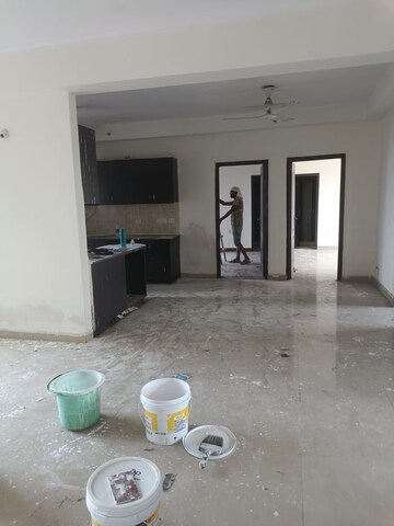 Parking in 2 BHK Apartment at Amrapali Silicon City, Sector 76 – for Sale