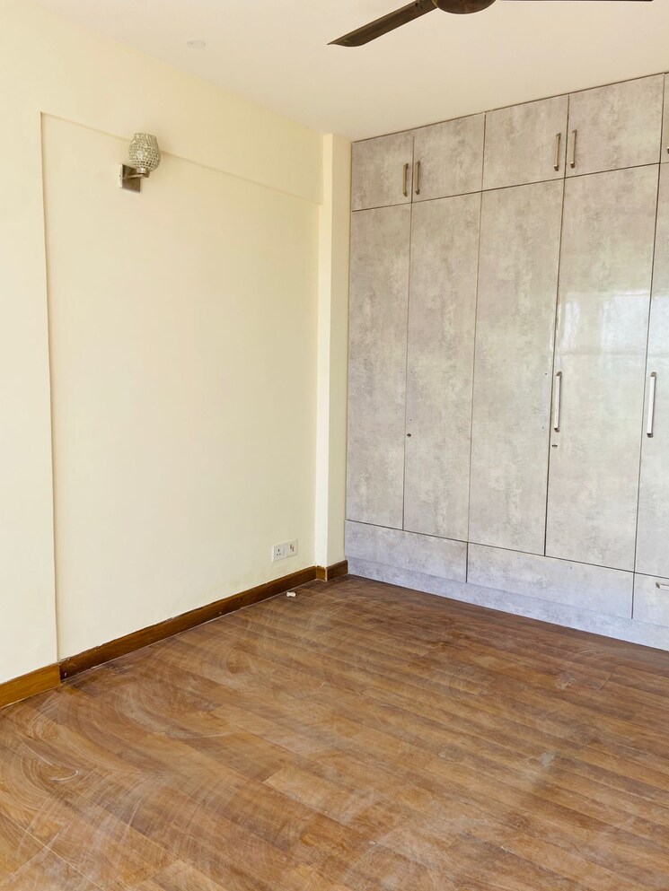 Room, cosmos-express-99 3 Bedroom 1550 Sq.Ft. Apartment In Sector 99 Gurgaon 8043683