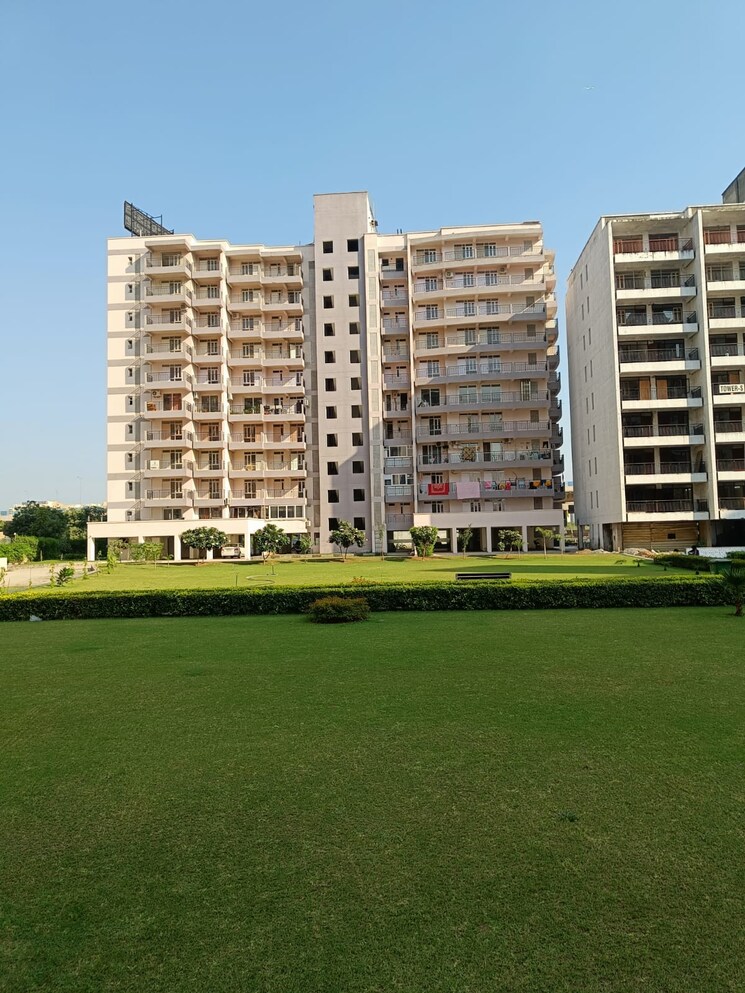 Exterior View, cosmos-express-99 3 Bedroom 1550 Sq.Ft. Apartment In Sector 99 Gurgaon 8043692