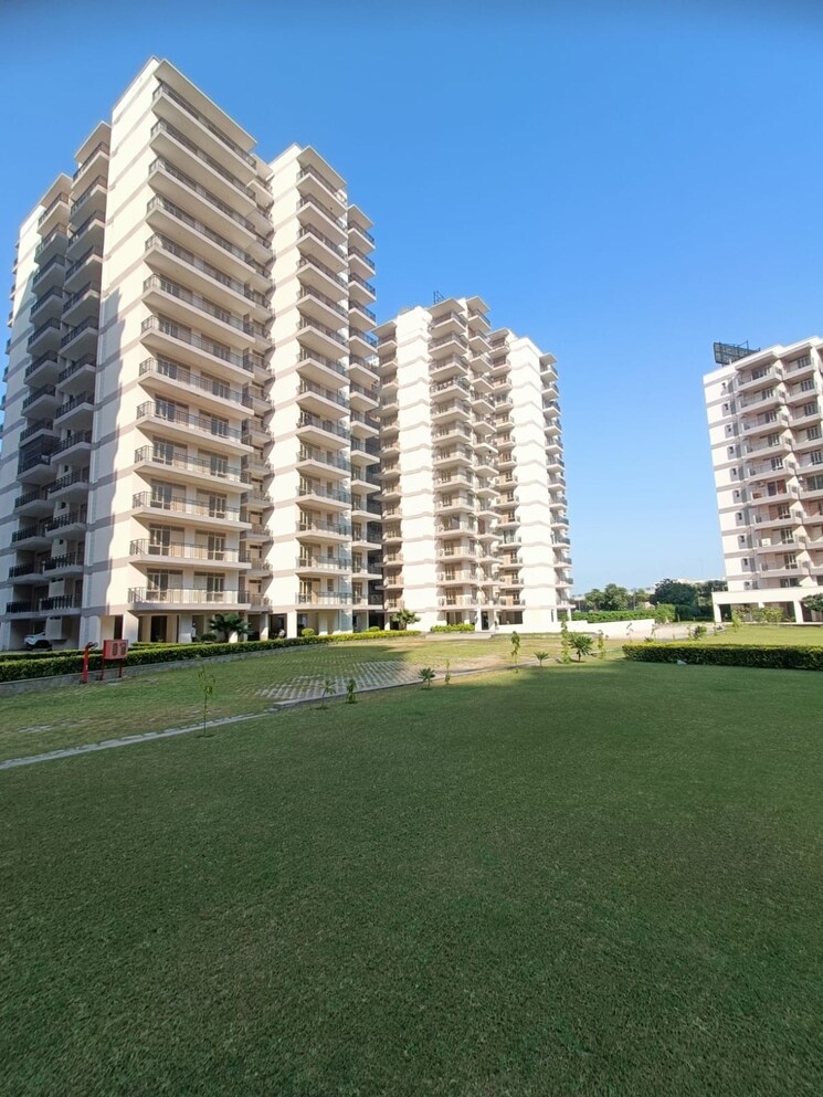 Exterior View, cosmos-express-99 3 Bedroom 1550 Sq.Ft. Apartment In Sector 99 Gurgaon 8043692