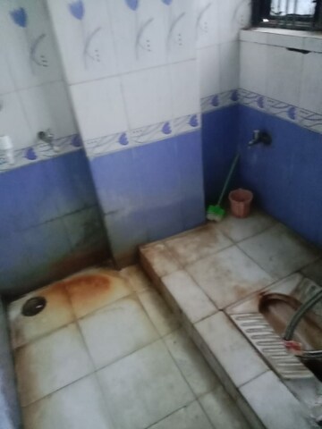 Bathroom in 1 BHK Independent House at Aliganj – for Rent